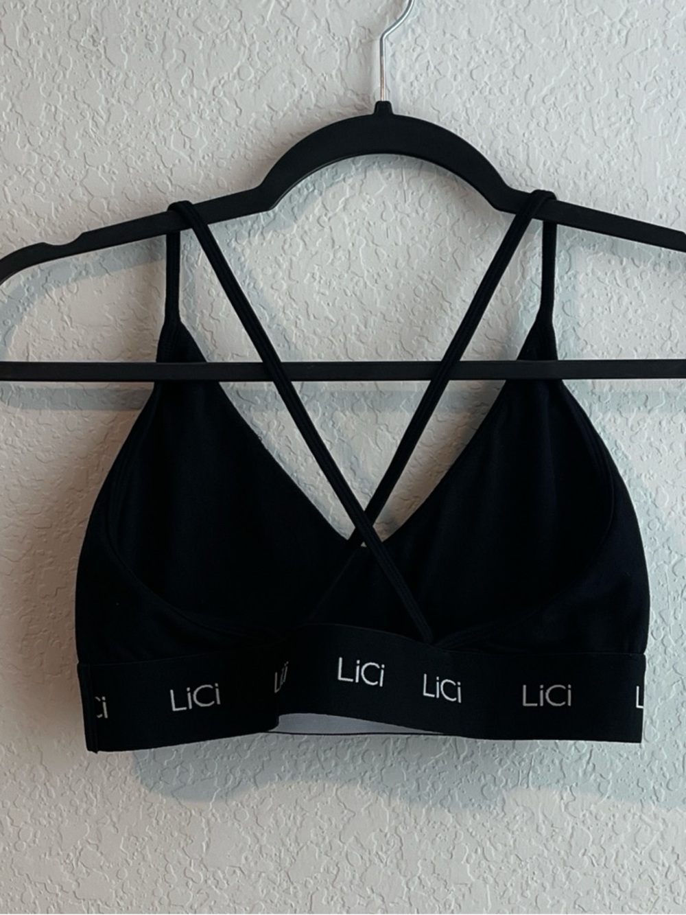 Lici Fit: Black Strappy Bralette and Biker Shorts Set - Picture 4 of 12
